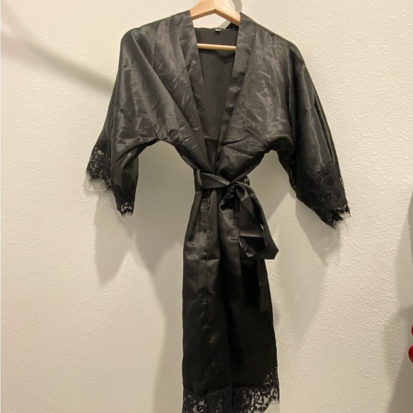 Black Bridesmiads Robe size M - Picture 1 of 4